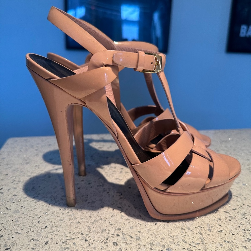 YVES SAINT LAURENT TRIBUTE PLATFORM SANDALS IN SMOOTH LEATHER